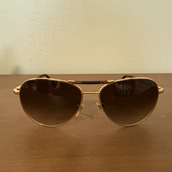 LOUIS VUITTON MENS SUNGLASSES - Picture 4 of 8
